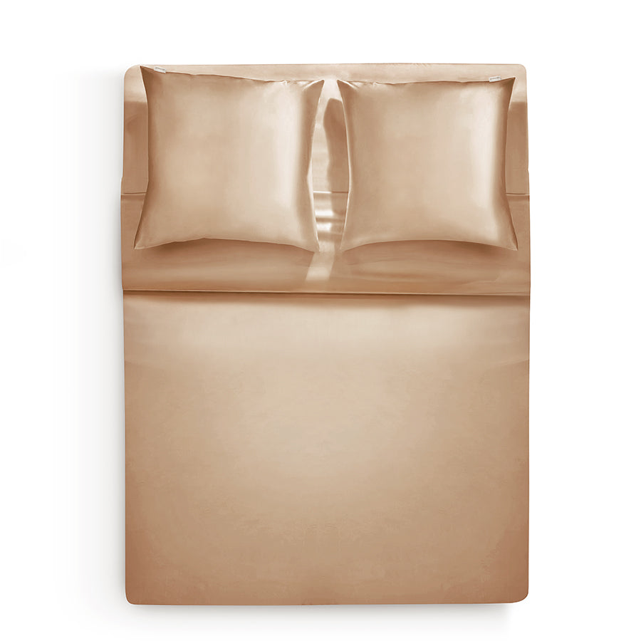 Full bedding set in French beige silk, featuring two pillowcases and a duvet cover by Dariia Day